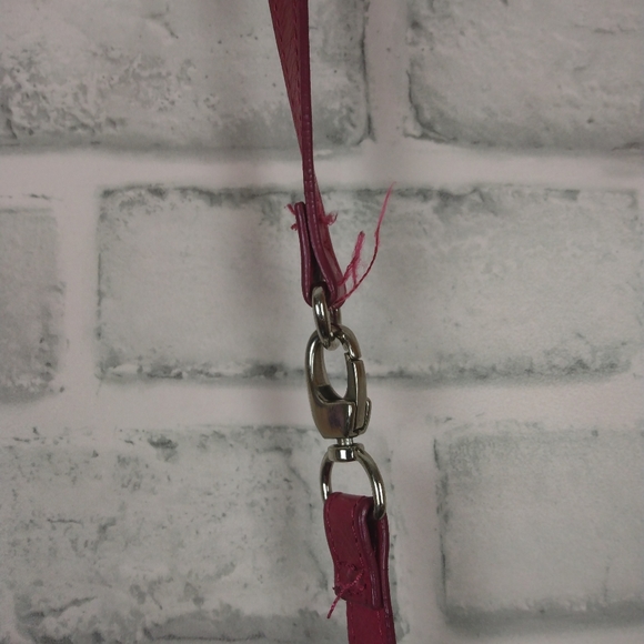 Vintage Hobo Crossbody in Pink - Picture 4 of 6